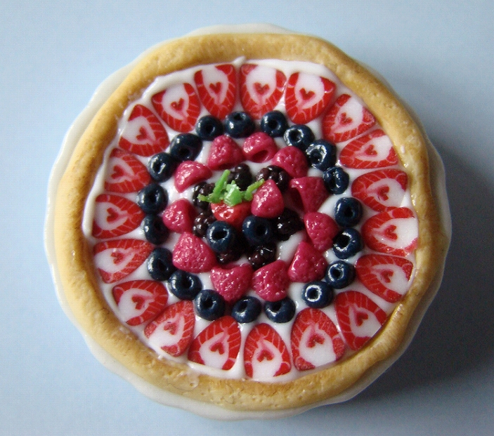 ベリーベリーベリーホールケーキ