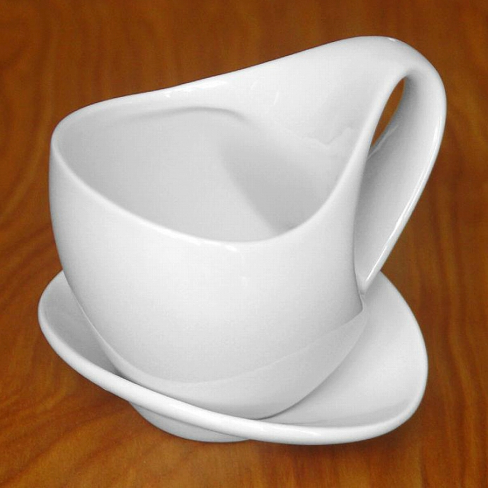いろんな持ち方ができるデザインのマグカップ000