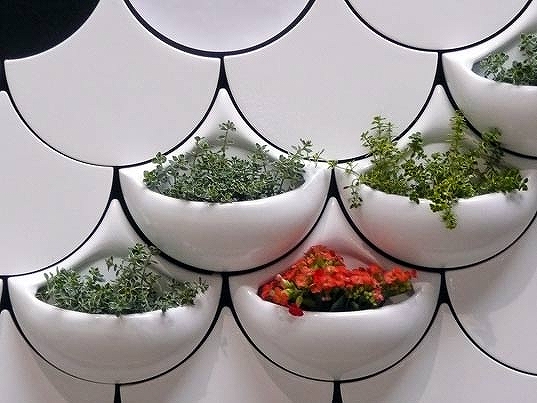 壁をおしゃれに観葉植物を飾って有効活用!壁掛けプランター・鉢・ガーデニングポットの使い方011
