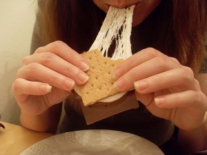 スモア　グラハムクラッカーとマシュマロとチョコレート