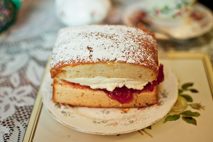 サンドケーキ　クリームとジャムたっぷり