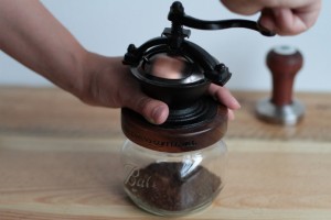 フレンチプレス(コーヒープレス)で一味違ったコーヒーはいかが？中挽き粗挽きコーヒー豆