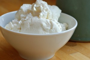 ギリシャヨーグルト　スズメヨーグルト　クリームチーズkiriのようななめらかなヨーグルト