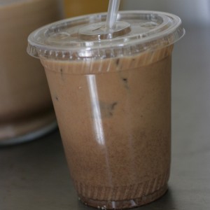 ラムレーズンとカフェラテがおいしい！おうちで簡単なカフェレシピ001