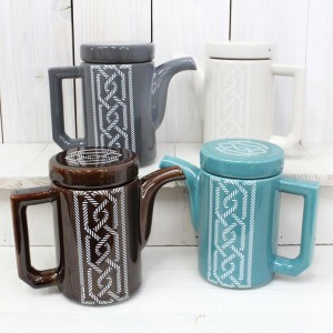波佐見焼の陶磁器ティーポット　茶こしも付いてます005