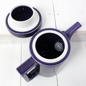 波佐見焼の陶磁器ティーポット　茶こしも付いてます003