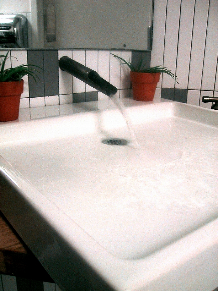洗面所・トイレの水周りも重要なインテリア　キレイにして風水力アップ！010
